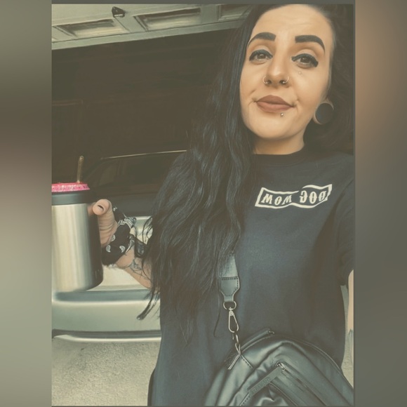 meet your posher, Whitney! - Picture 4 of 4